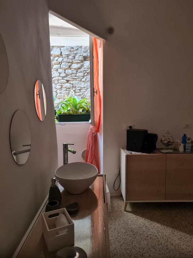 Rifugio Dei Saraceni Hotel Vallecrosia Buitenkant foto