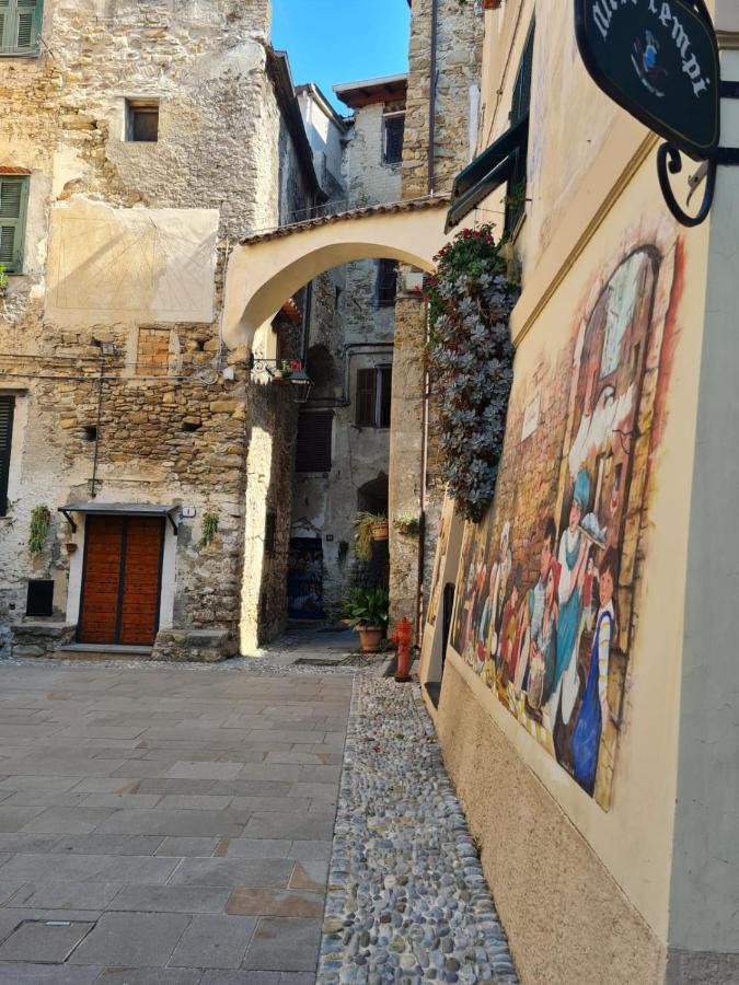 Rifugio Dei Saraceni Hotel Vallecrosia Buitenkant foto