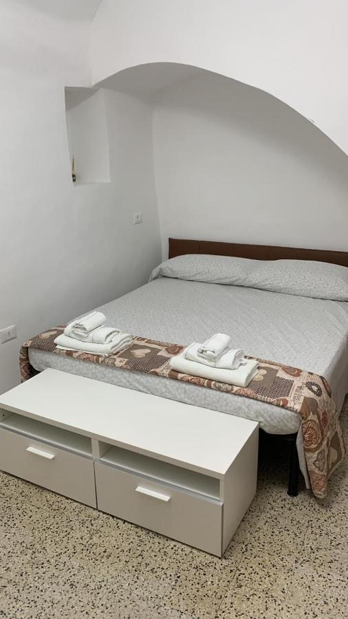 Rifugio Dei Saraceni Hotel Vallecrosia Buitenkant foto