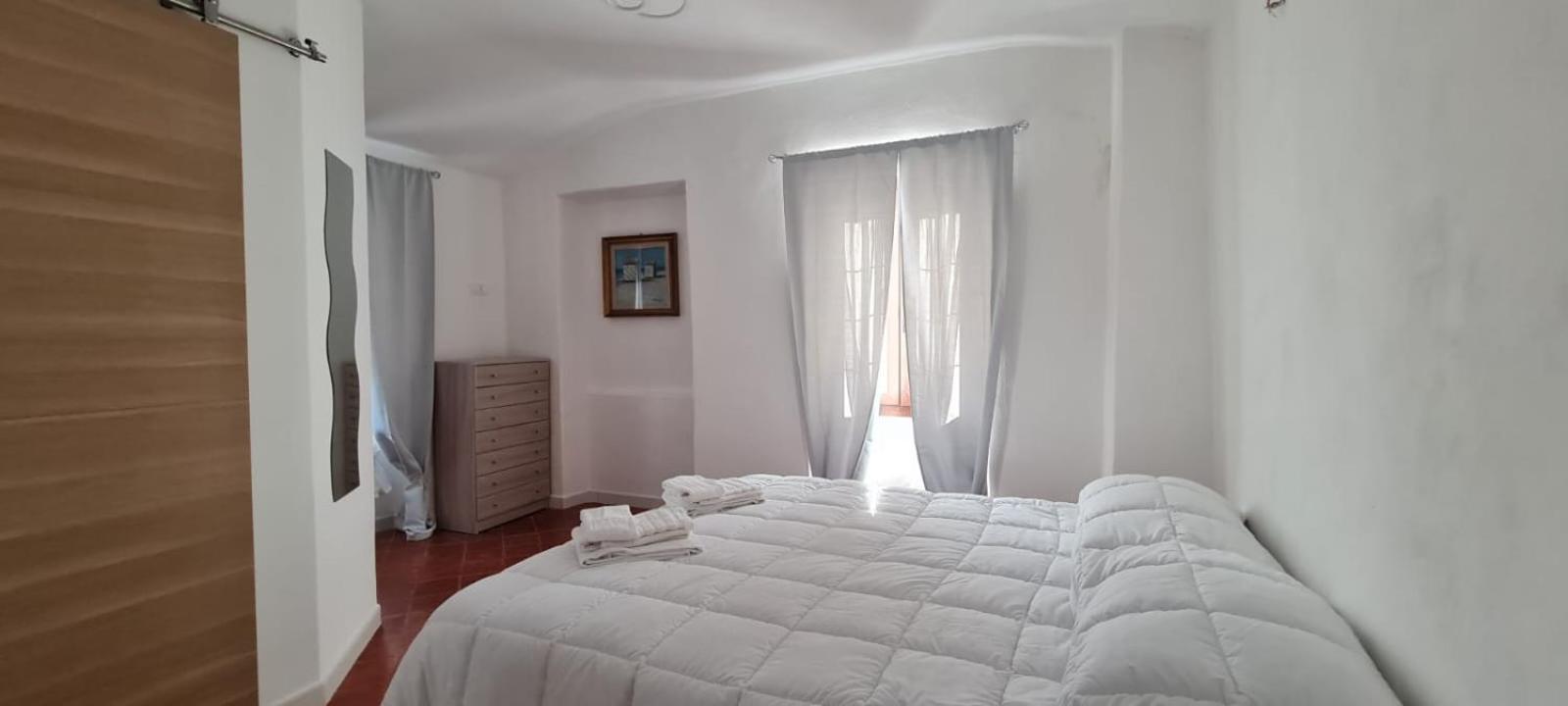 Rifugio Dei Saraceni Hotel Vallecrosia Buitenkant foto